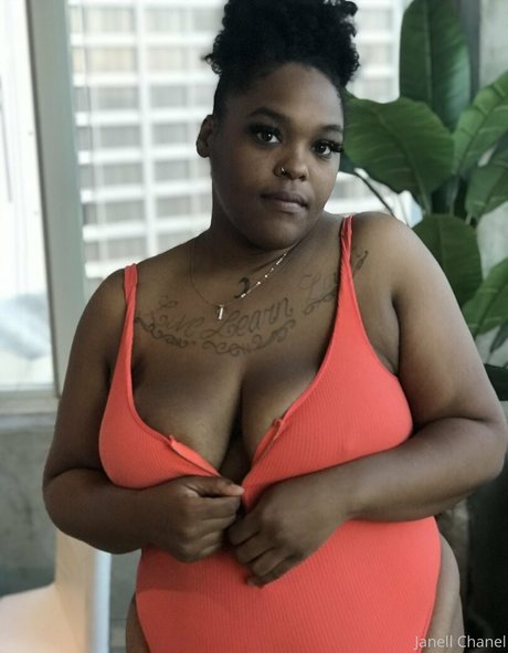 jchanel12 star du porno des photos