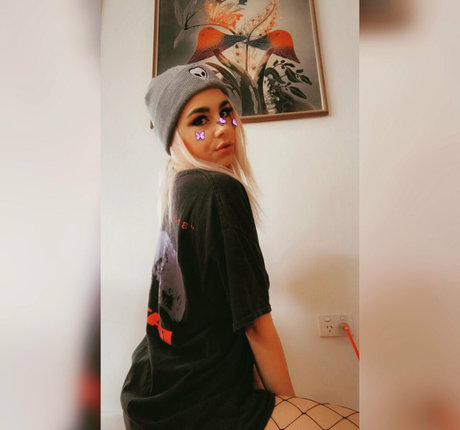 tinytemptress17 modèle sexy galerie