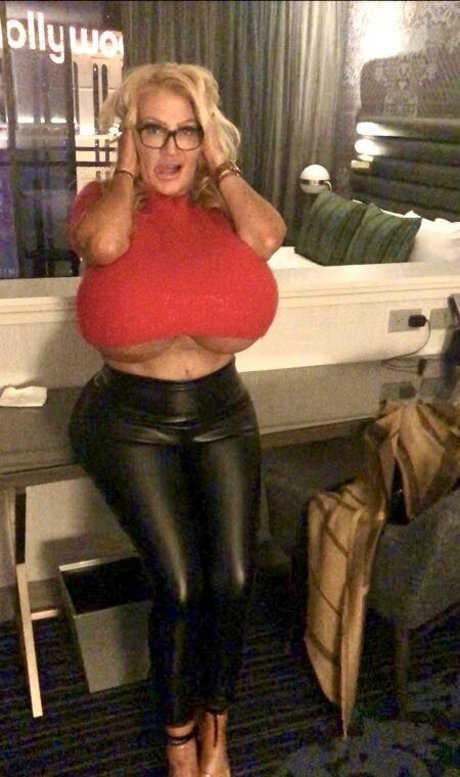 allegracolesworld star érotique galerie