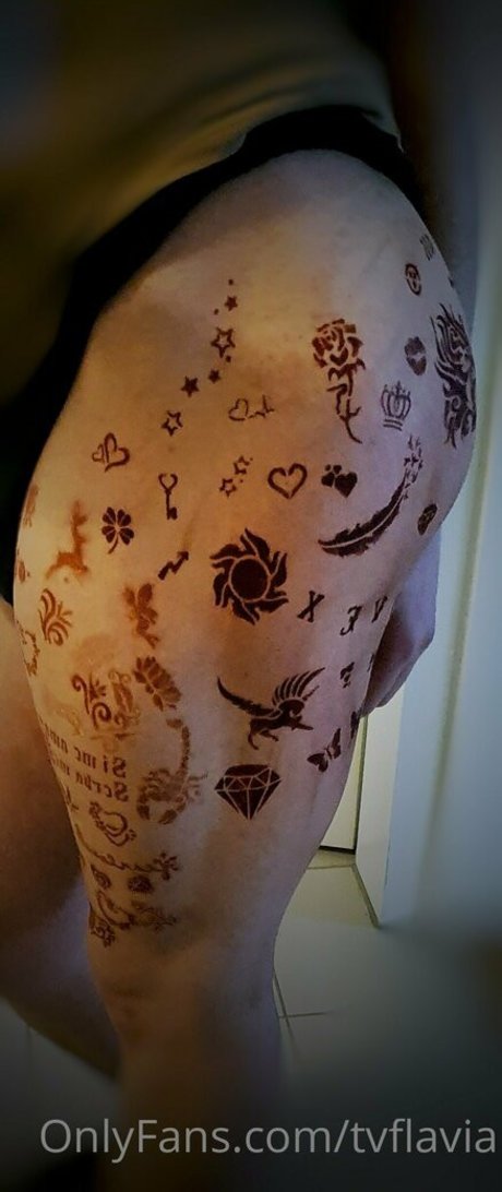 tvflavia modèle de haute qualité galeries