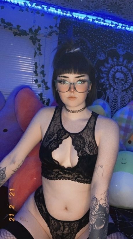 biggtittygothgirl étoile nue des photos