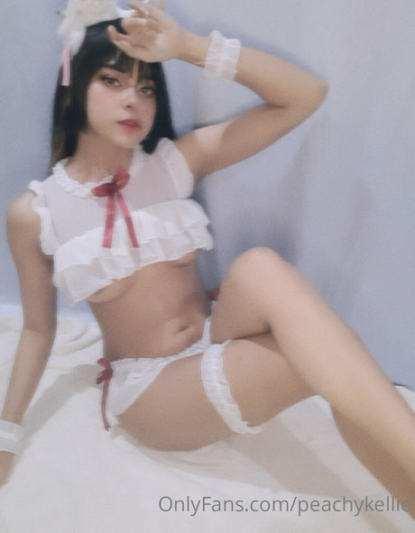 peachykellie modèle magnifique collection