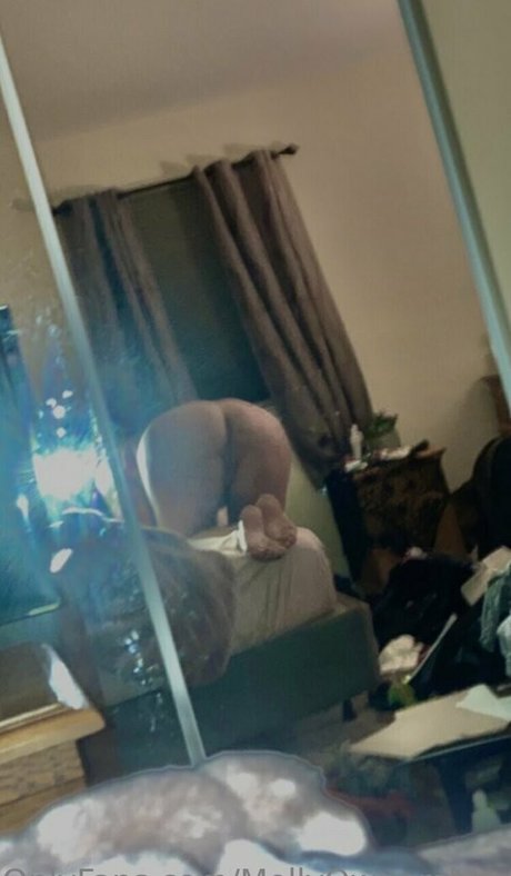 mollyperkoset modèle xxx galeries