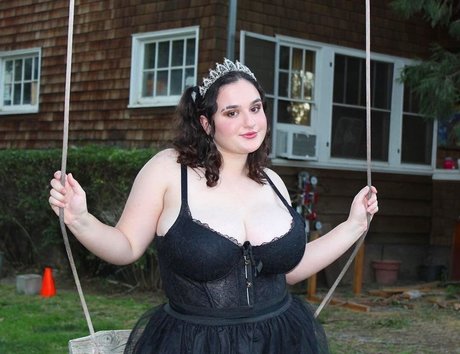 Alida Roos étoile érotique img