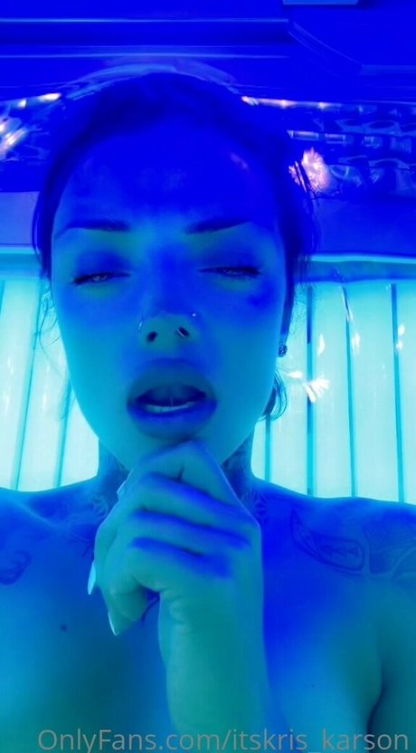 Kris Karson star du porno en haute qualité photo