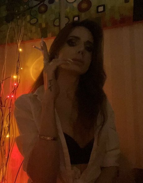 Foxyirene modèle artistique collection