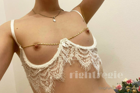 rightregie actrice sexy galeries