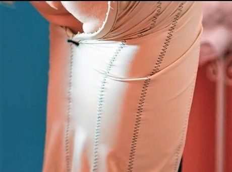 Jess Impiazzi modèle sympa photo