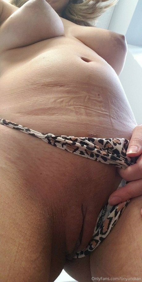 salope rousse onlyfans nus image