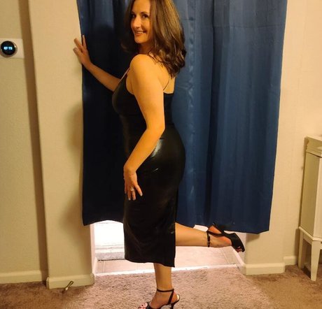 Mrs Bella Curves actrice adulte photos