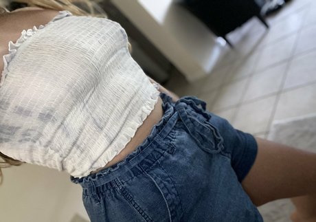 Lilblondegirl étoile nue galerie