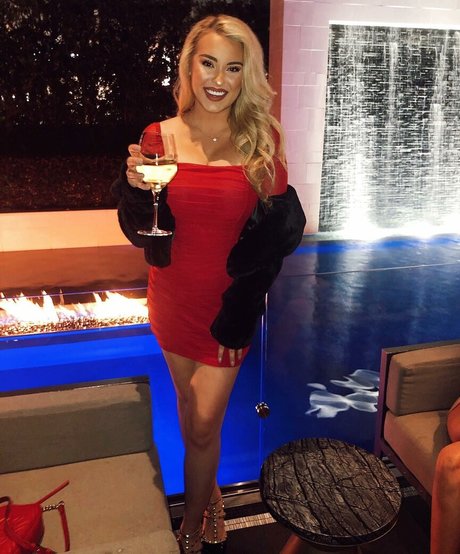 Caroline Wall meilleure star du porno galeries