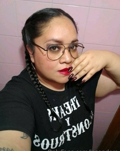 fans de travestis uniquement art sexy image