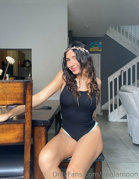 paolamoon modèle meilleur des photos