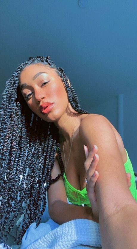 Nia Simone haut de star du porno galerie