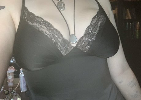 wuvspell actrice parfaite des photos