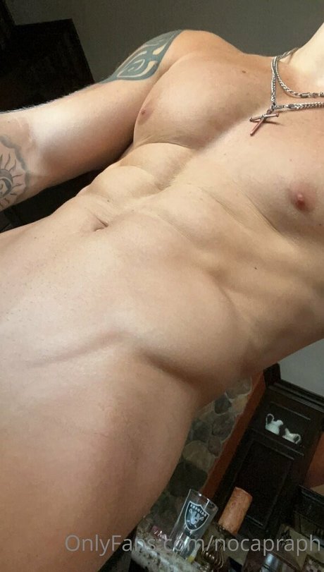 nocapraph modèle nu image