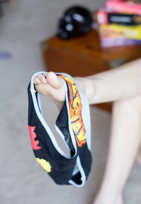 Kittythedork modèle magnifique images