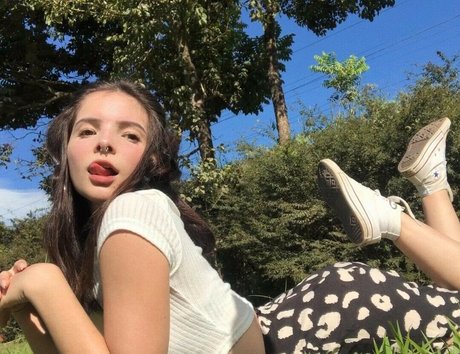 Victoria Ribeiro star du porno exclusive images