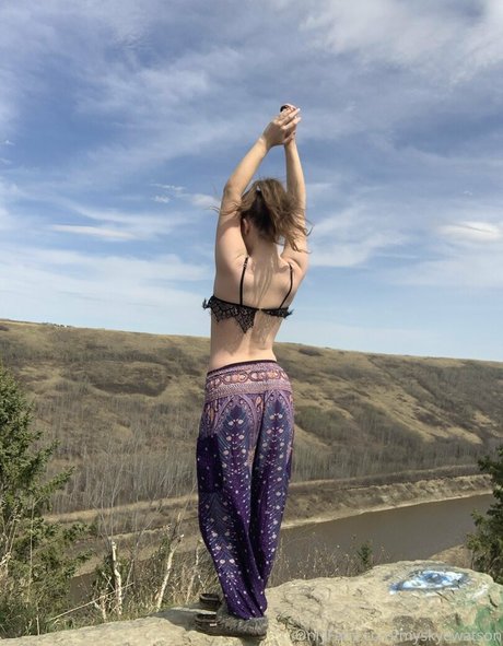 aisselles poilues onlyfans pornographique adulte galeries