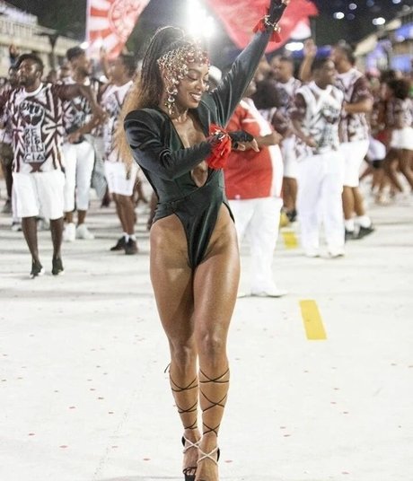 Dandara Mariana art de star du porno image