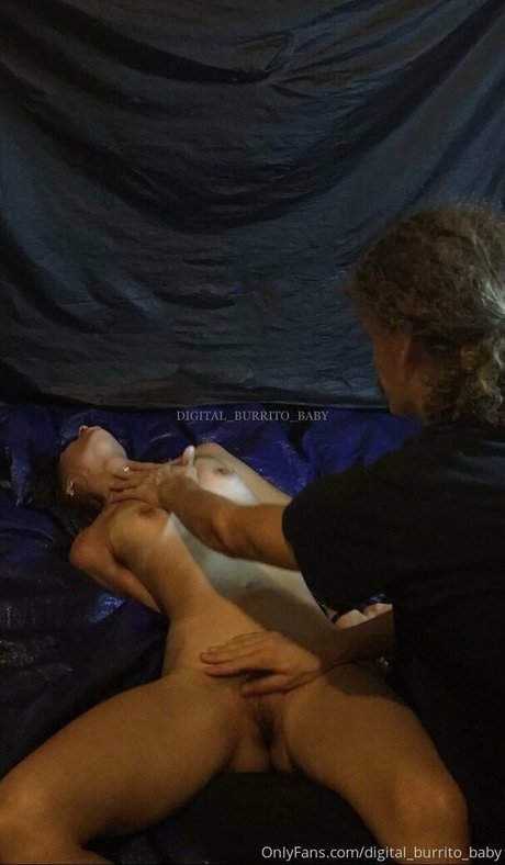 seins gaies onlyfans belle haute qualité images