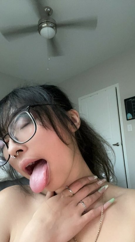 Jackie Izawa modèle xxx image