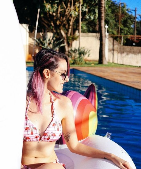 Karen Bachini art étoile image