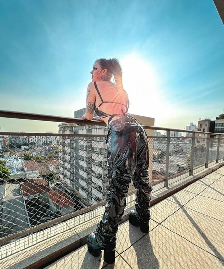 Karen Bachini top star photo