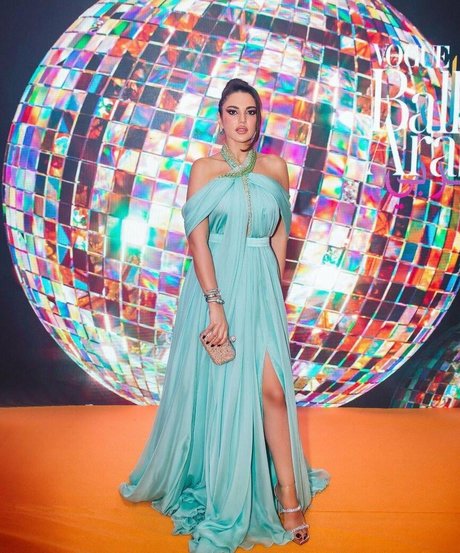 Dorra Zarrouk haut modèle des photos