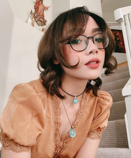 honeebelle modèle adulte archive