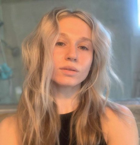 Rita Volk modèle de haute qualité photos