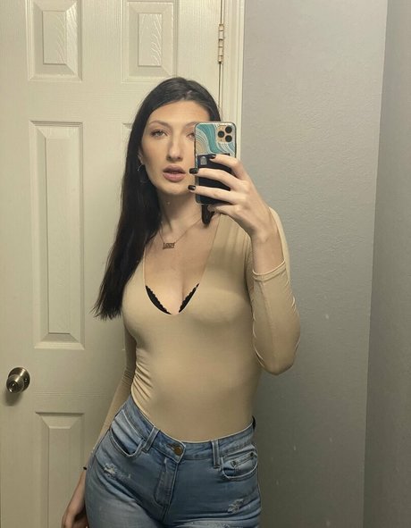 alanamariexo modèle parfait photos