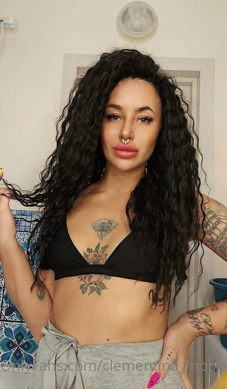 clementina moon star du porno sexy image