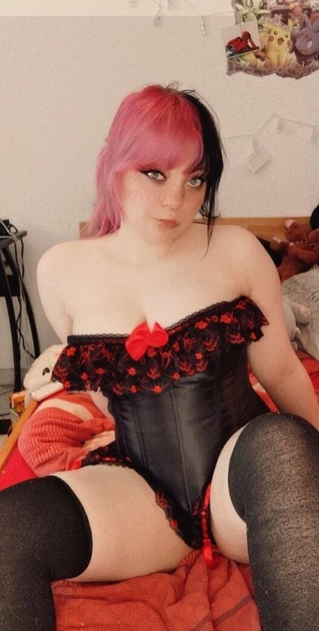 littlescarefox art modèle des photos