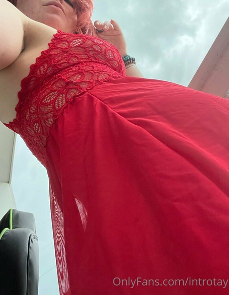 introtay actrice pornographique photo