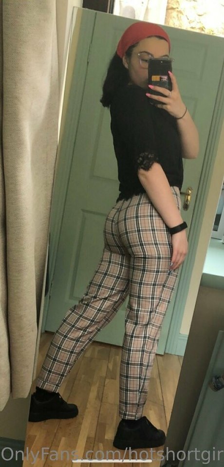 hotshortgirl actrice exclusive photo