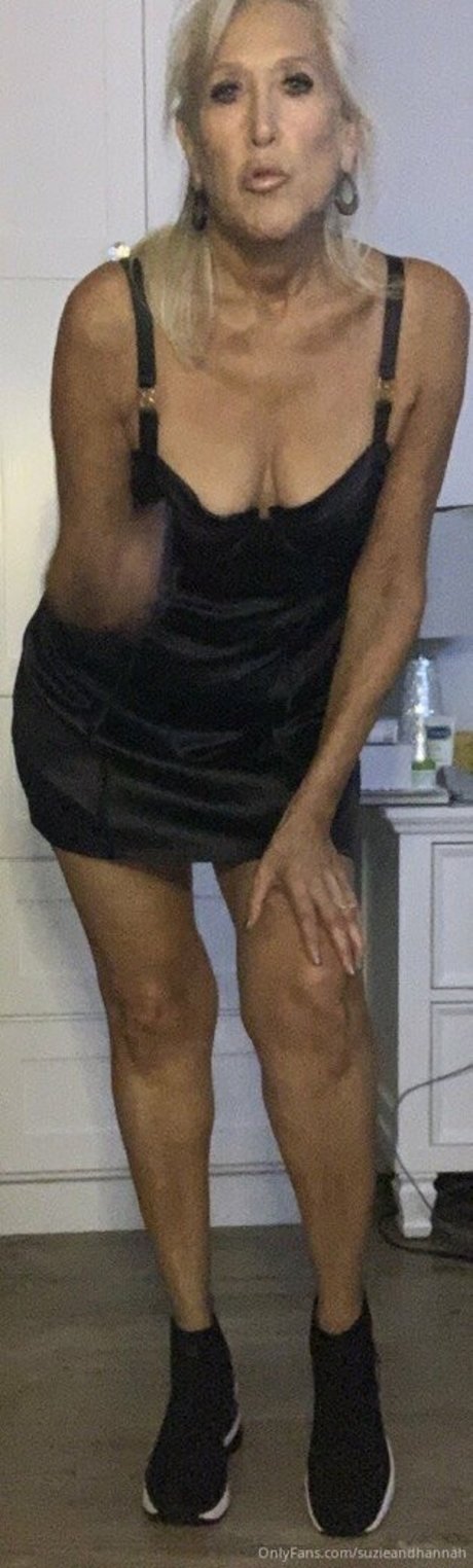 suzieandhannah nus star du porno galerie
