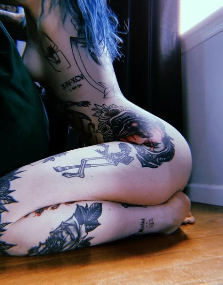 littlesharkkk art modèle galerie