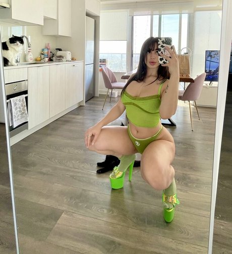 Itsivyblue jolie actrice images