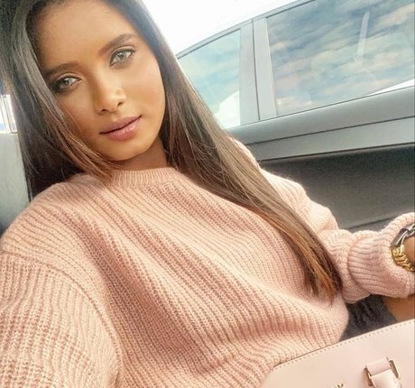 ébène sexy onlyfans chaud galerie