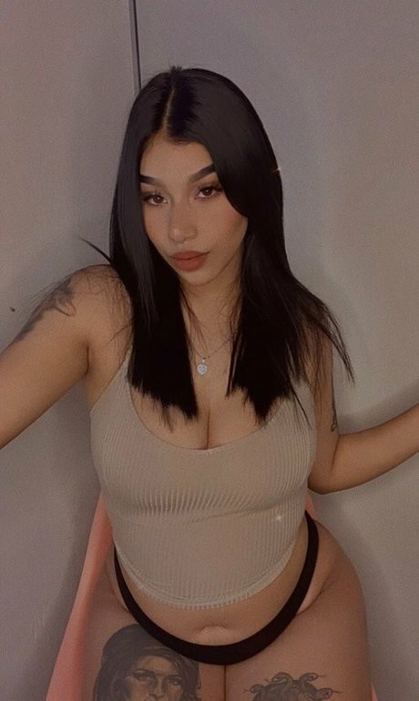 amywinos10 modèle de sexe archive