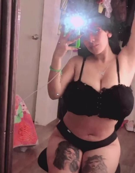 amywinos10 modèle hd photo