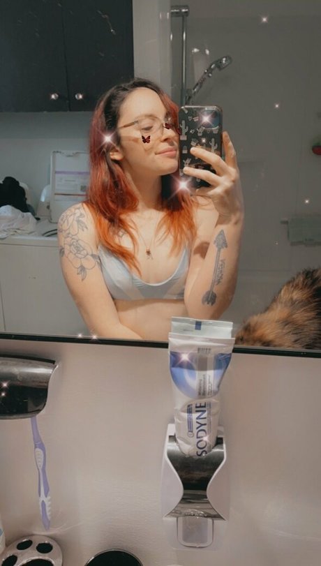 miniloupxxx modèle adulte photo