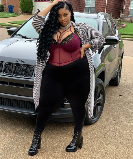 Jasmine Gunn belle star du porno archive