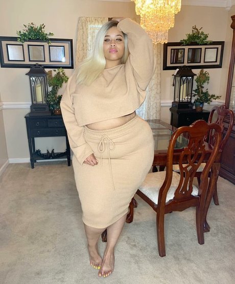 Jasmine Gunn star du porno sexy des photos