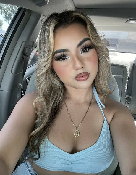 Mysticaldreamgyal modèle chaud image