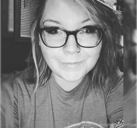 mandymayhemofficial joli modèle image