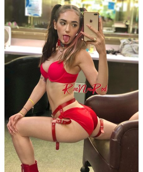 RaeNaeRod étoile érotique image