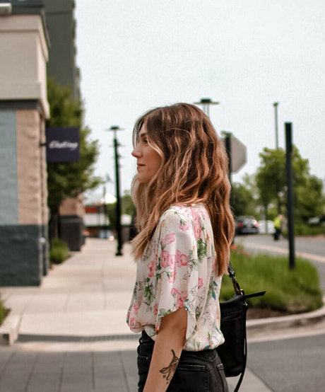 pom-pom girl blonde onlyfans haut érotique images